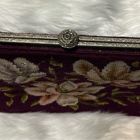 1950’s Style Vintage Needlepoint Floral Embroidered Burgundy Handbag - Picture 6 of 12